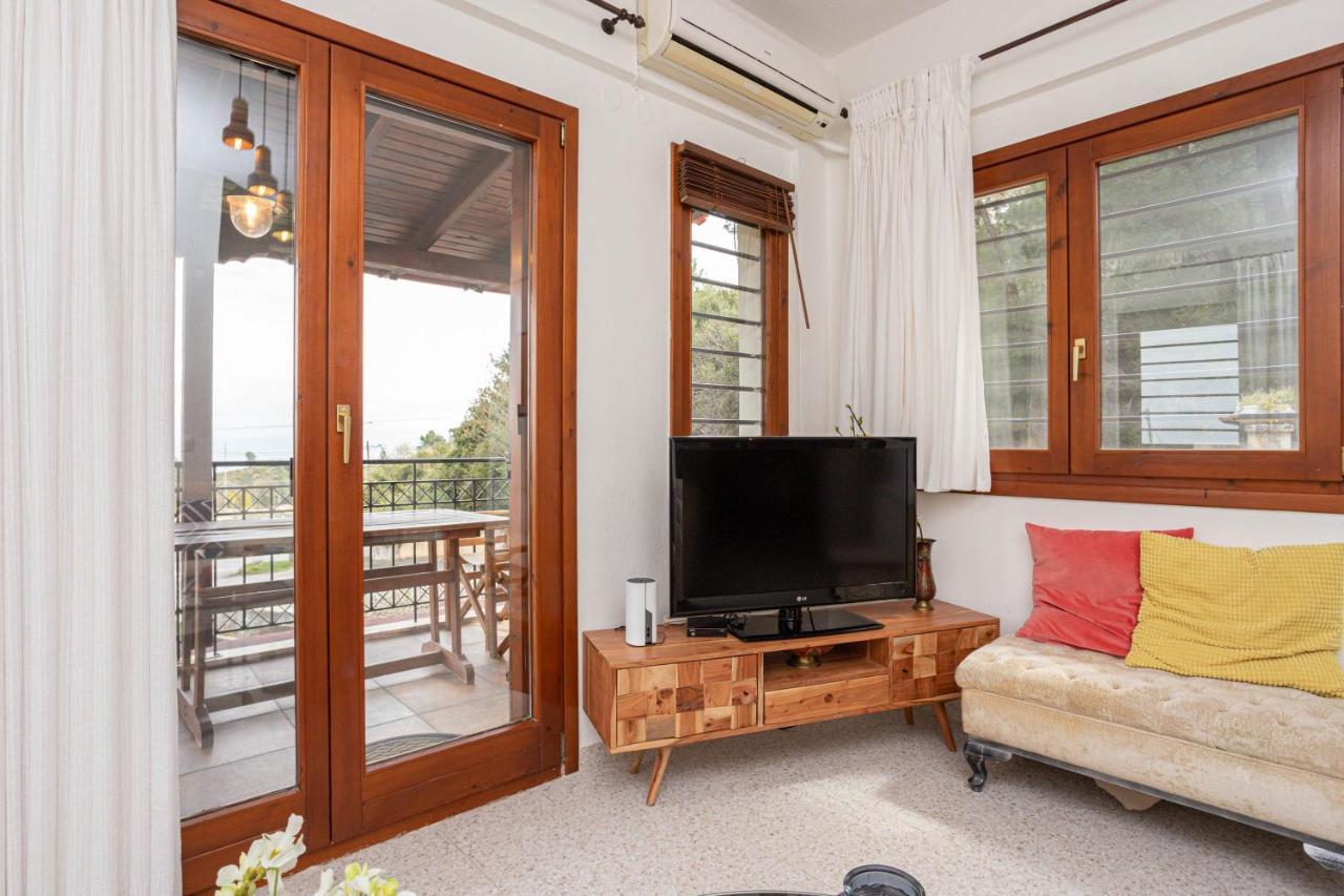 Apartment Bizmut House Shared Garden & Pool Paliouri