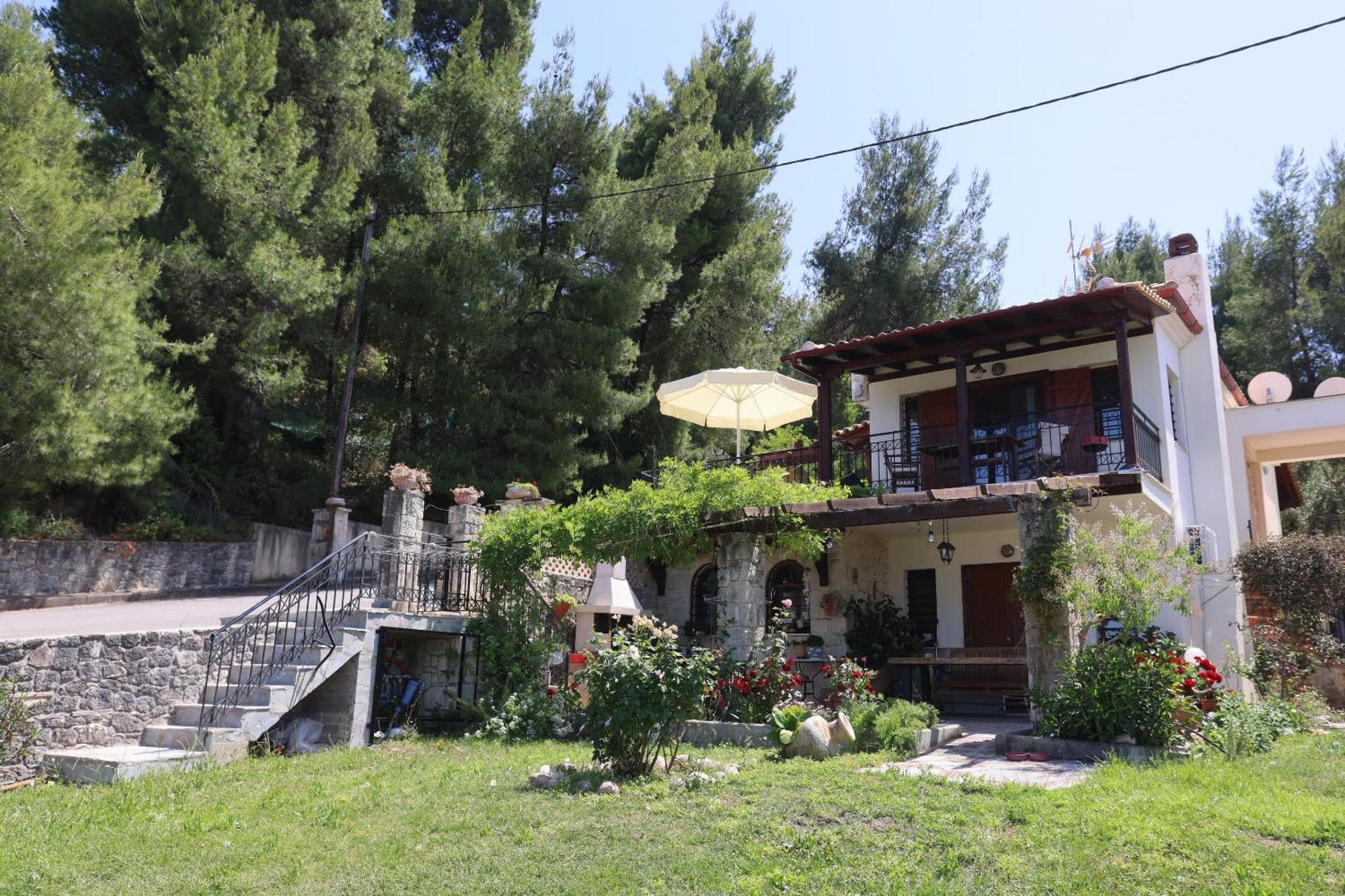 Bizmut House Shared Garden & Pool Paliouri