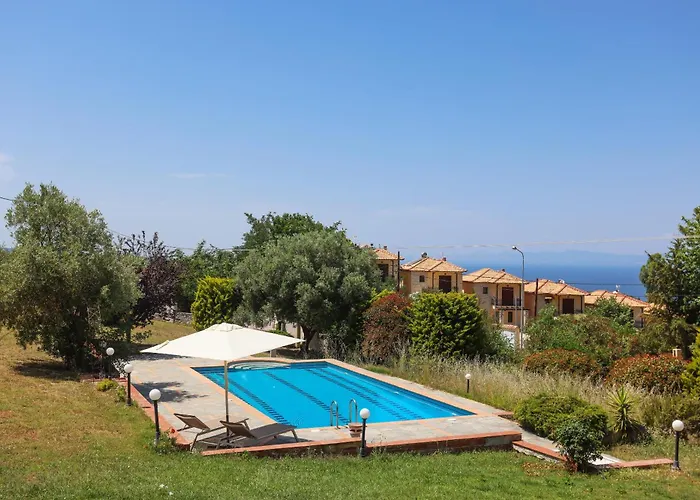 Bizmut House Shared Garden & Pool Paliouri