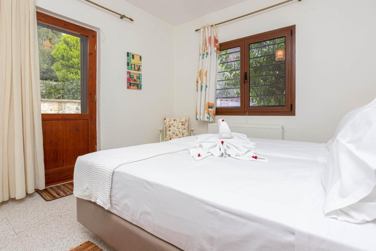 Bizmut House Shared Garden & Pool Paliouri Διαμέρισμα
